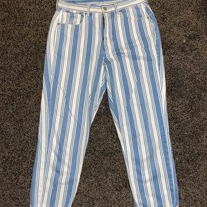 size 6 american eagle mom jeans